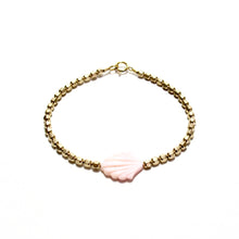 Load image into Gallery viewer, pale pink conch shell bracelet