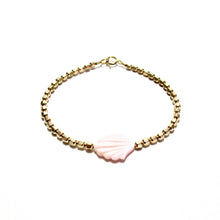 Load image into Gallery viewer, pale pink conch shell bracelet