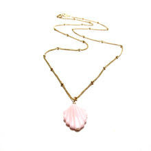 Load image into Gallery viewer, pale pink conch shell necklace