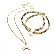 Load image into Gallery viewer, mother of pearl bow bracelet
