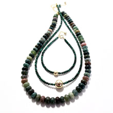 Load image into Gallery viewer, malachite &amp; gold bead bracelet