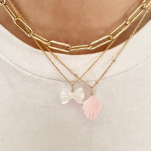 Load image into Gallery viewer, mother of pearl bow necklace