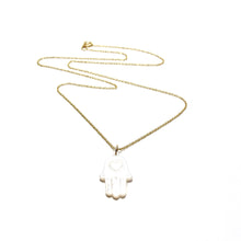 Load image into Gallery viewer, engraved hamsa necklace
