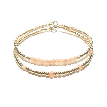 Load image into Gallery viewer, sunstone line and gold beads bracelet