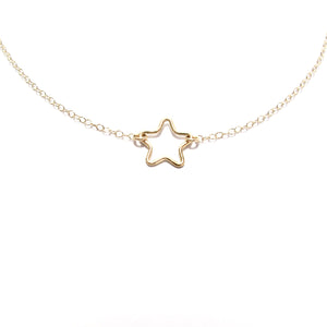 small cut out star necklace