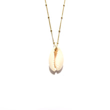 Load image into Gallery viewer, cowrie shell necklace