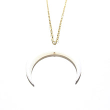 Load image into Gallery viewer, mother of pearl moon necklace