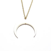 Load image into Gallery viewer, mother of pearl moon necklace